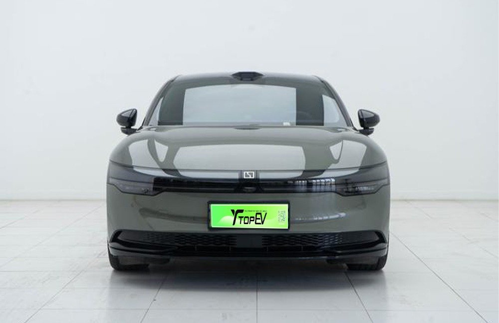 imgi_3_zeekr 007 2 ZEEKR 007 2026 All-Wheel Drive Intelligent Driving Edition 75kWh– Ready for Export From China | Chinese Car Wholesale Canada - Image 1