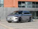 Xpeng X9 High-End Electric Business MPV Exceptional Performance Spacious Interior and Luxury– In Stock in China |  Latest Chinese EV Canada - Image 4