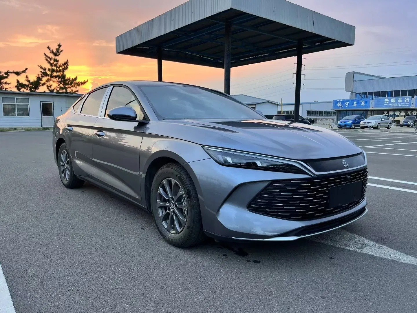 imgi_45_New-Energy-Car-2024-Model-80km-Byd-Qin-L-Dm-4-Door-5-Seater-Hybrid-Car 2024 BYD Qin L DM-i Plug-in Hybrid 5-Seater Saloon – Buy Direct from China | Chinese Cars for Sale Canada - Image 1